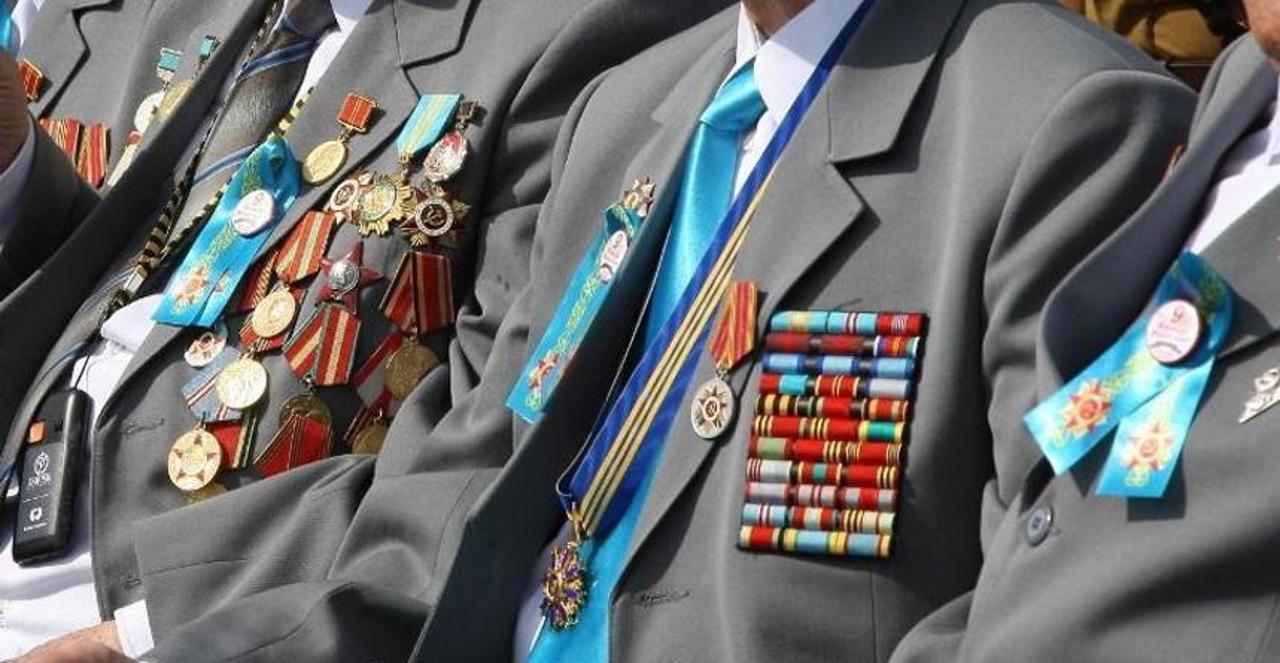 Elde qansha soǵys ardageri bar?