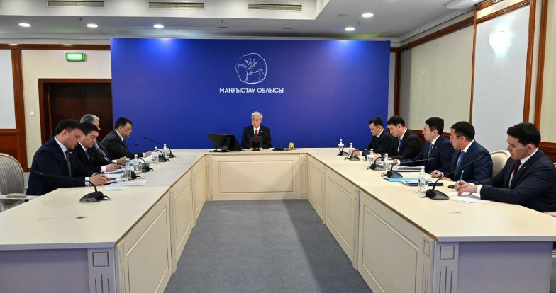 Mańǵystaý oblysynyń áleýmettik-ekonomıkalyq damýy jónindegi keńes bastaldy