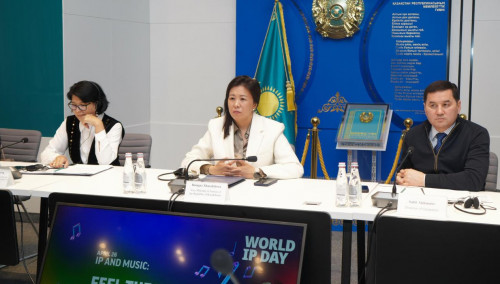 Ádilet mınıstrliginiń ókilderi Meta kompanııasynyń basshylarymen kezdesti