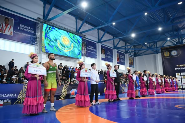 Syrdyń boıynda grek-rım kúresinen halyqaralyq týrnır bastaldy