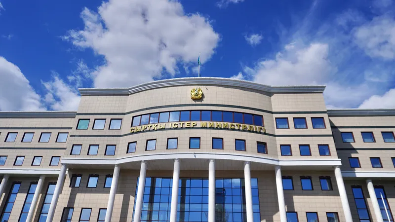 Qazaqstan men Benın qarym-qatynasynyń jańa serpini