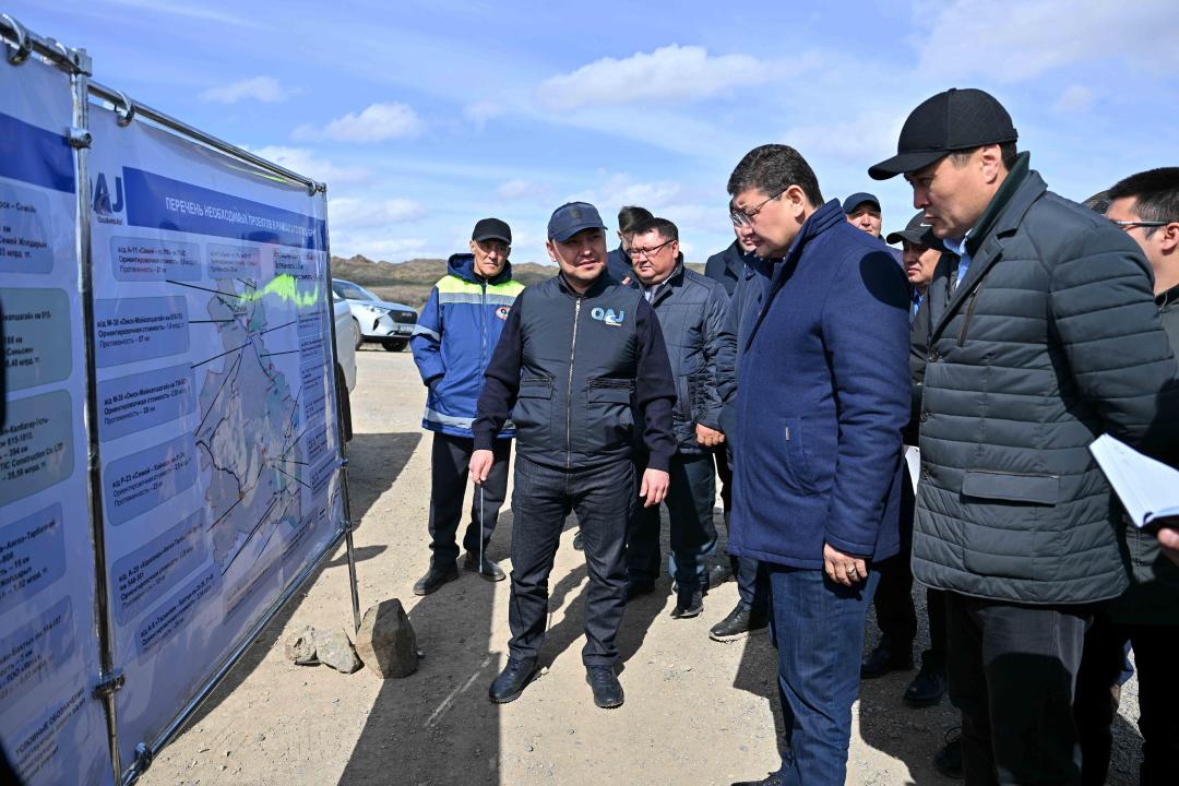 Ákim shalǵaıdaǵy Shubartaý halqymen kezdesti