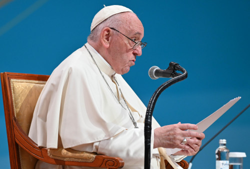 Rım Papasy ómirden ótti