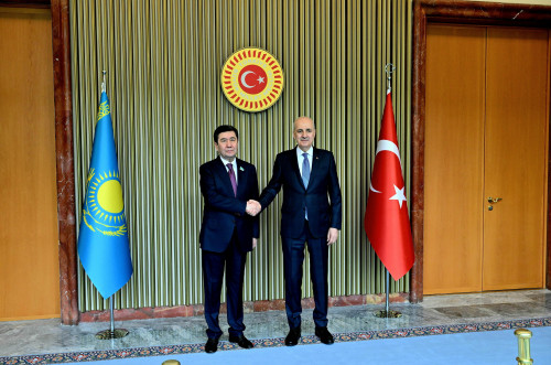 Qoshanov: Kóshbasshylarymyzdyń dostyǵy qazaq-túrik qatynasyn nyǵaıtady