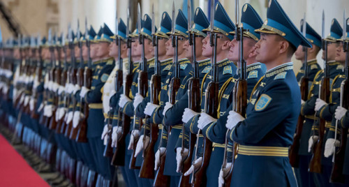 Búgin – Memlekettik kúzet qyzmeti kúni