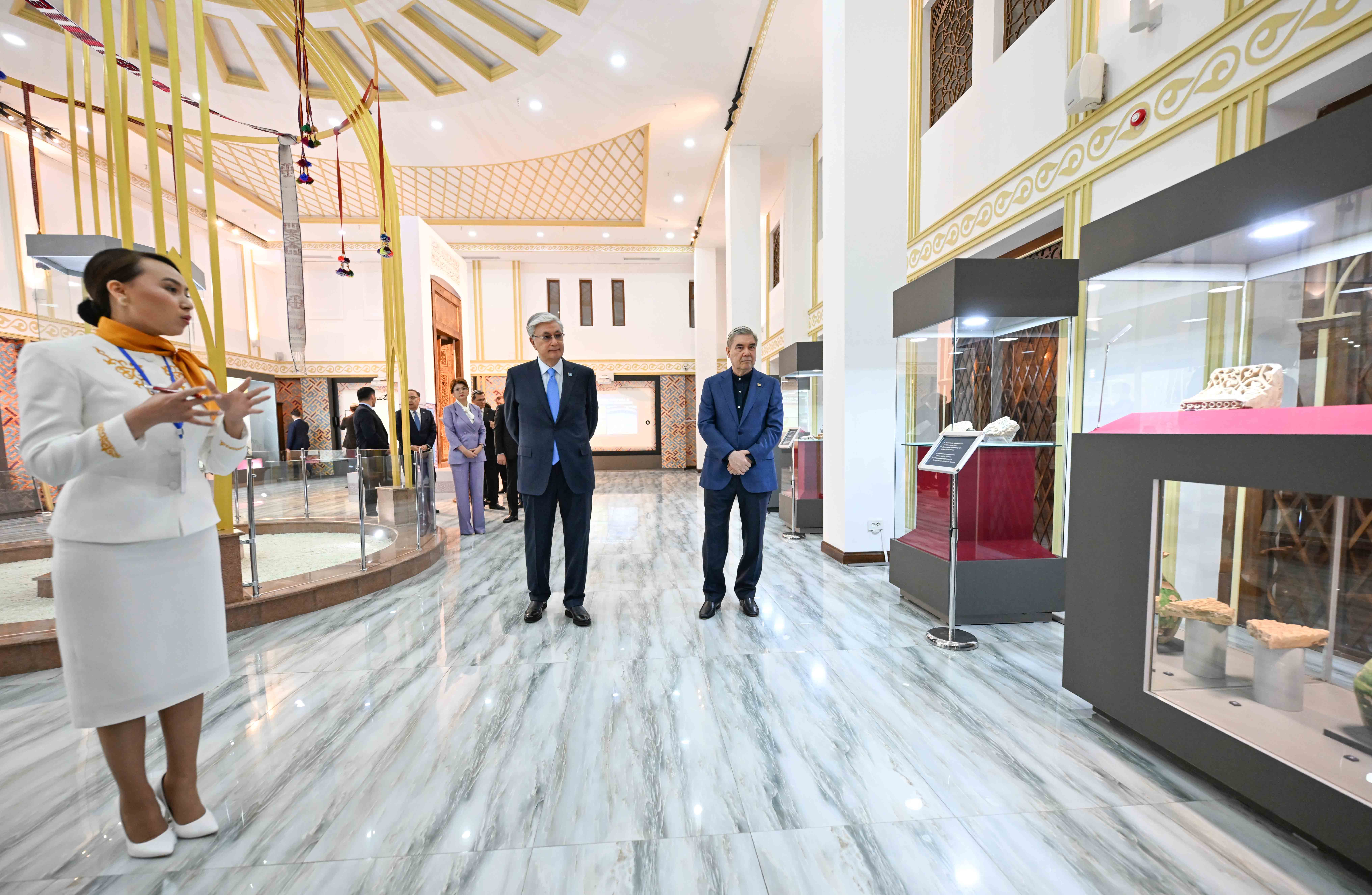 Toqaev pen Berdimuhamedov Turkistan vızıt ortalyǵyna bardy