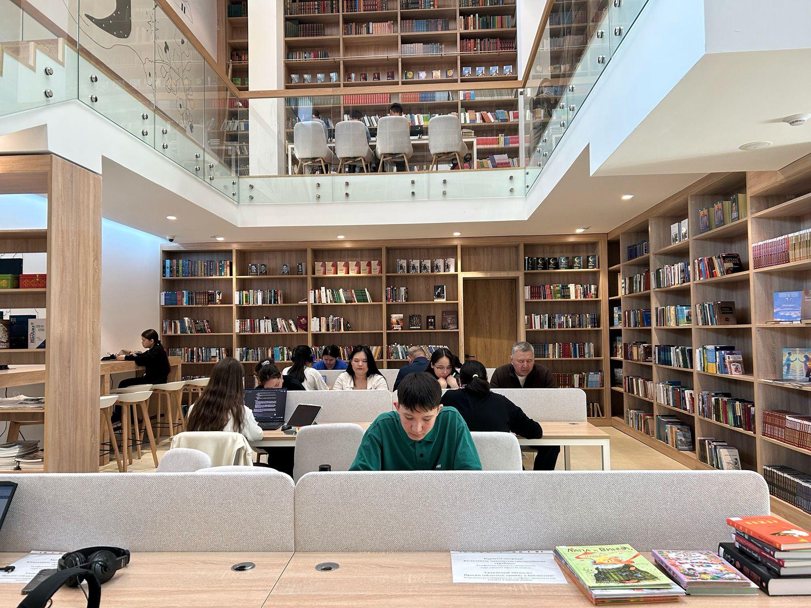 Kerekýde 15 kitaptyń tusaýkeseri ótedi