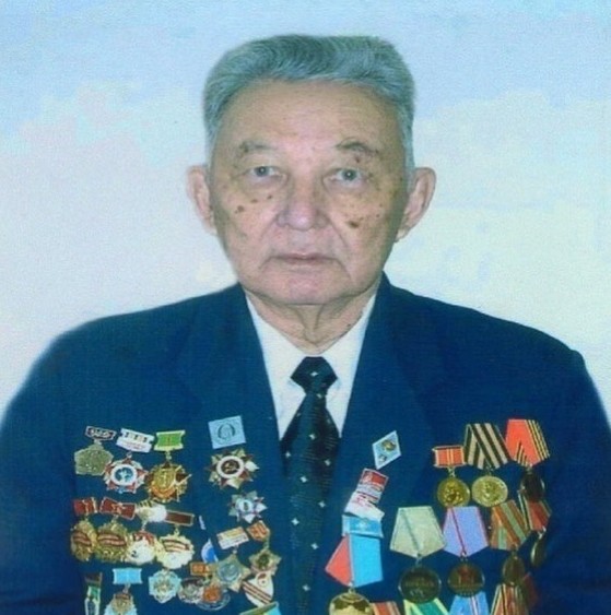 О́ńir mádenıetin kótergen maıdanger