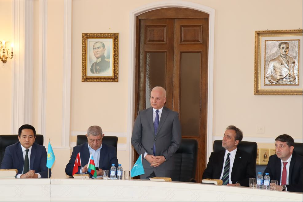 túrki akademııasy