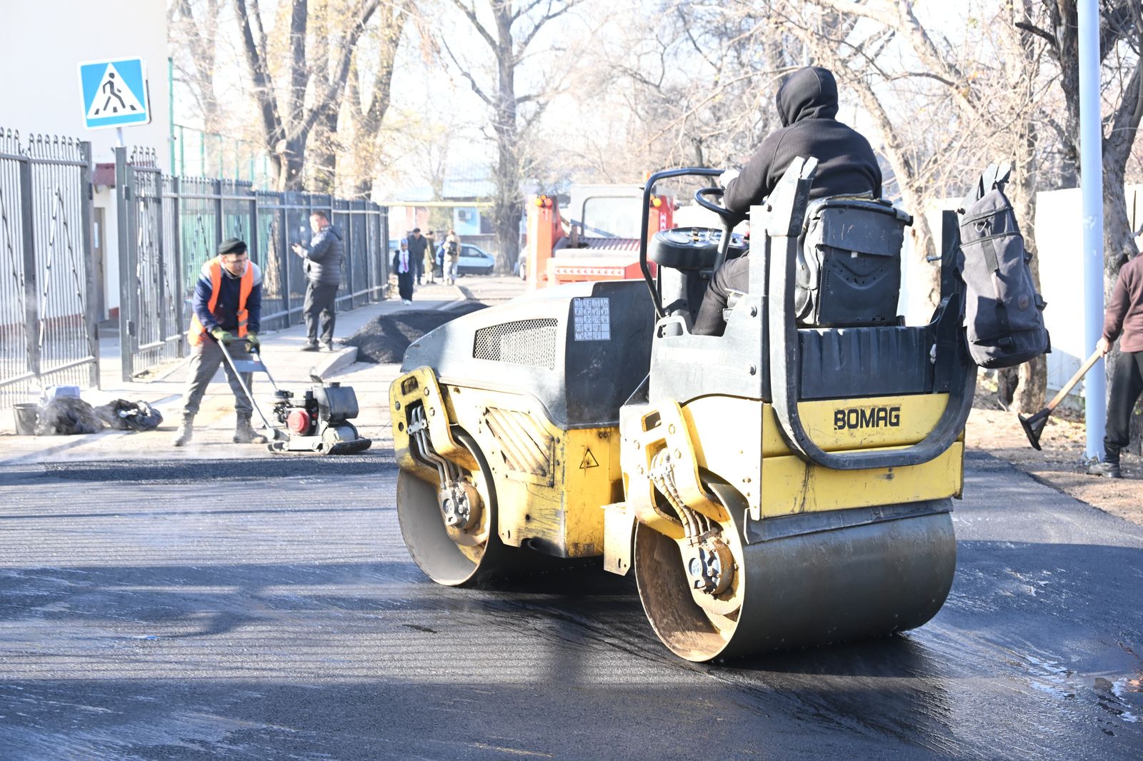 Almatylyqtar shuńqyrdy jappaǵan merdigerdiń ústinen shaǵym túsirdi