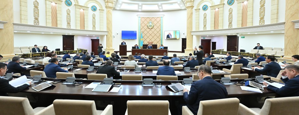 Taýar óndirýshilerdi qoldaýǵa arnalǵan zań maquldandy