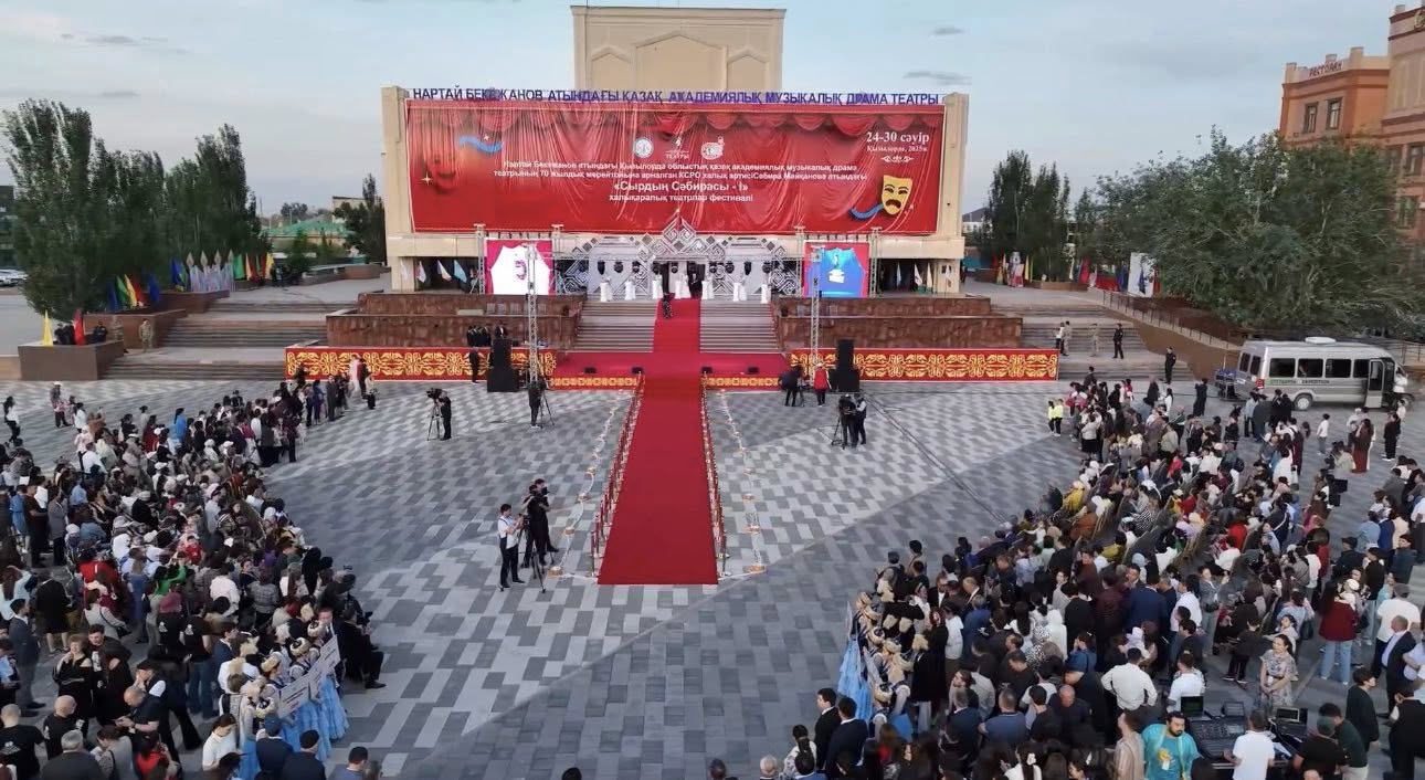 Qyzylordada halyqaralyq teatrlar festıvali ashyldy