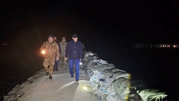 Kútpegen jerden kóterilgen tasqyn