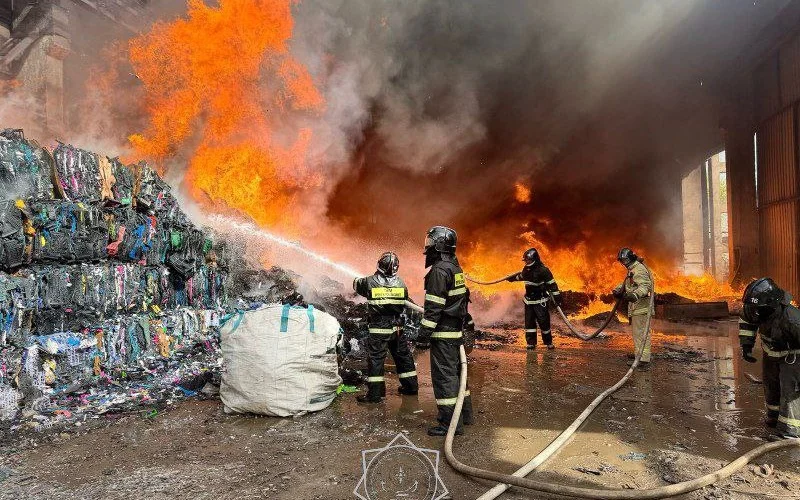 Elordada qoıma órtendi