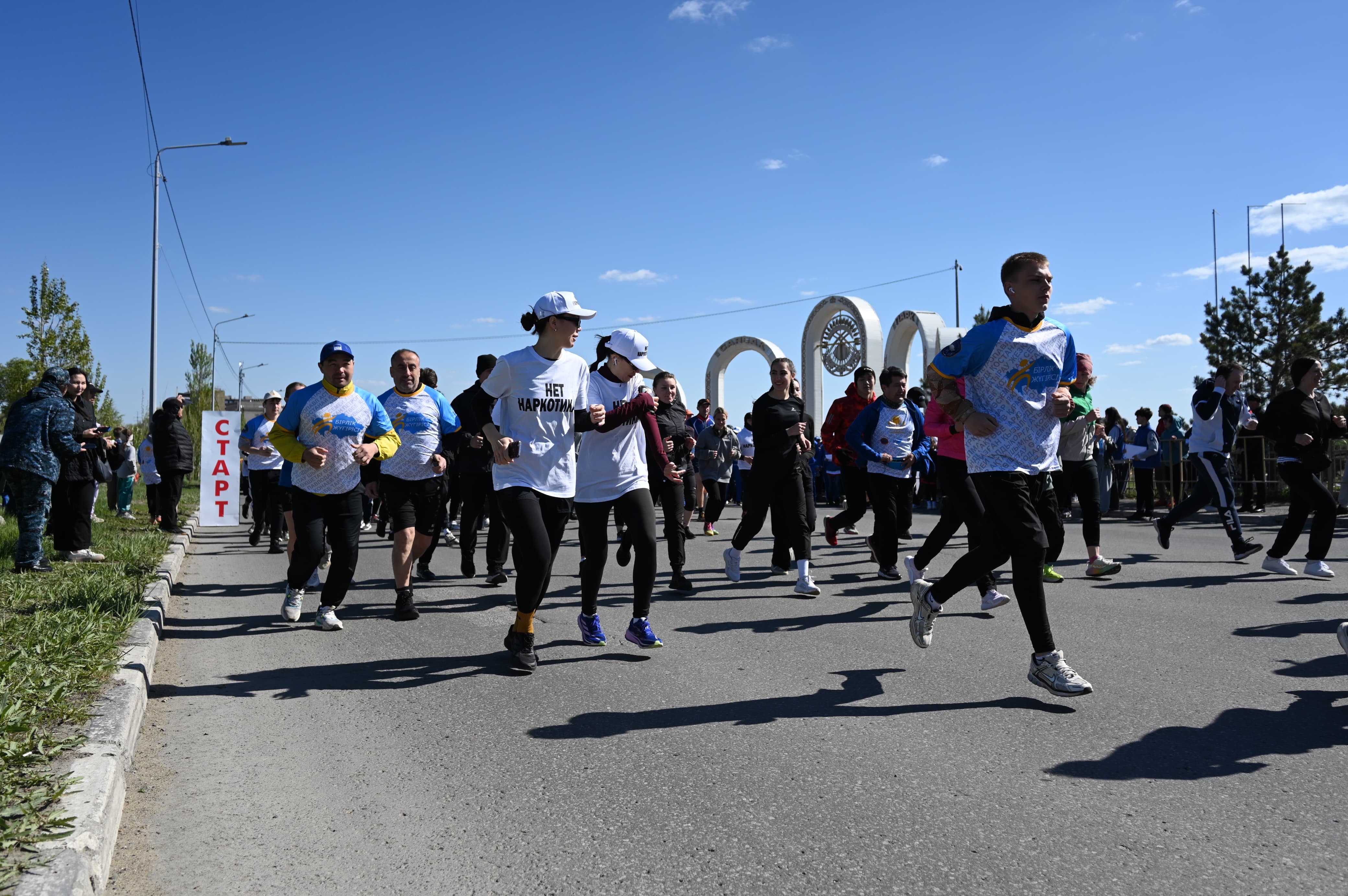 Qostanaıda merekelik «Birlik júgirisi-2025» jarysy ótti