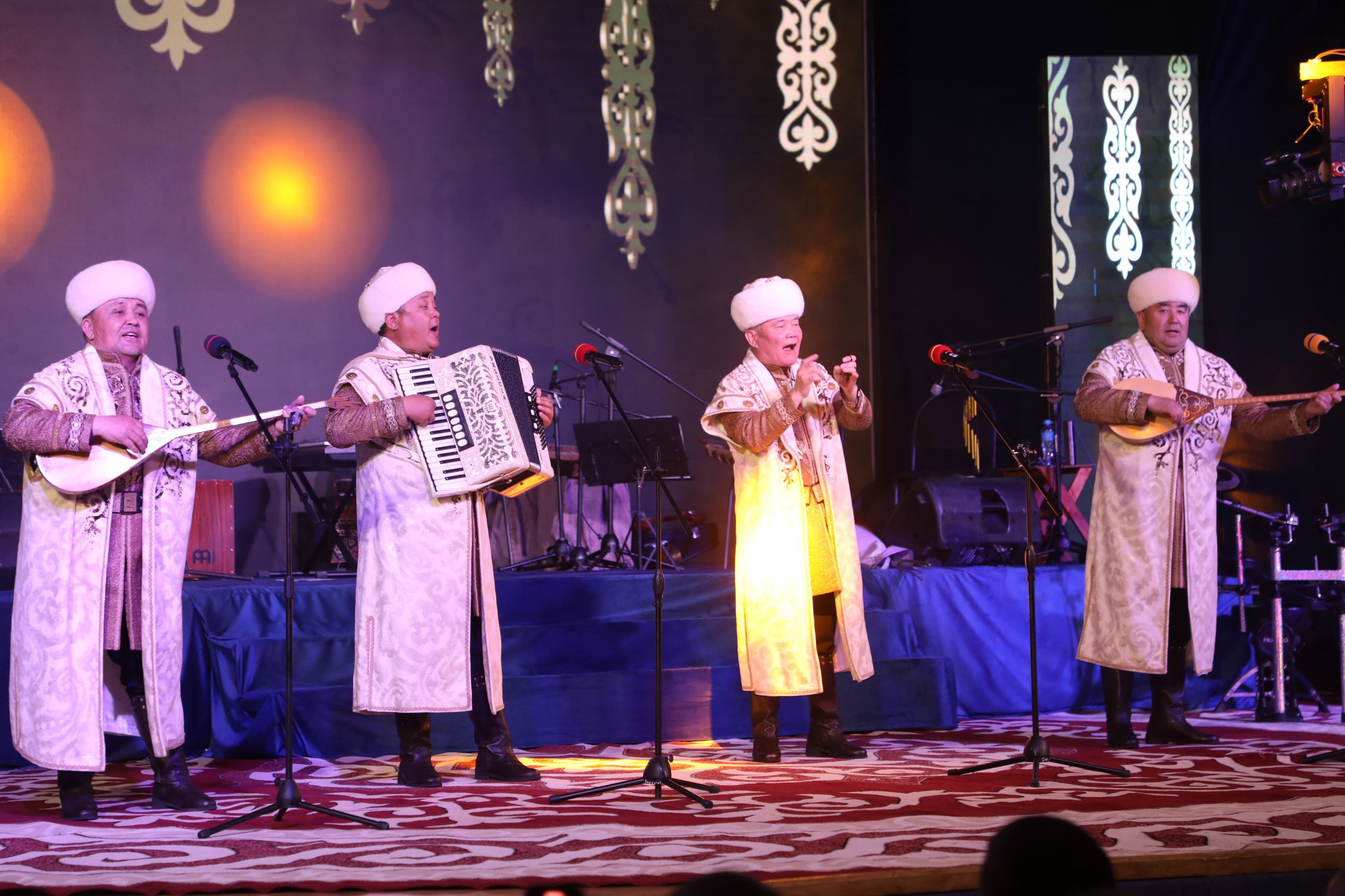 Birtýar kúıshi esimi ardaqtaldy