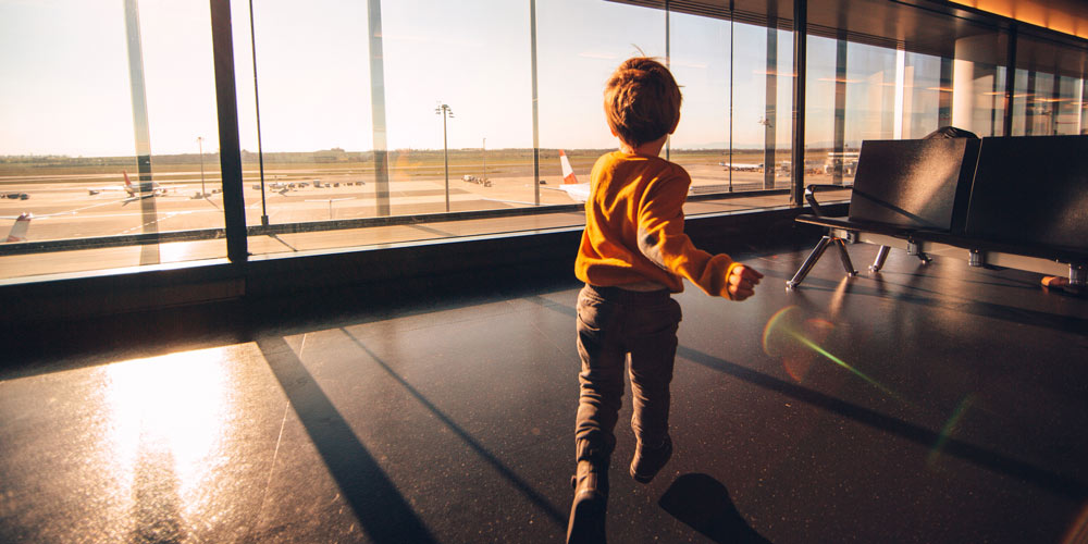 Balalar el ishinde ushaqpen tegin saıahattaı alady