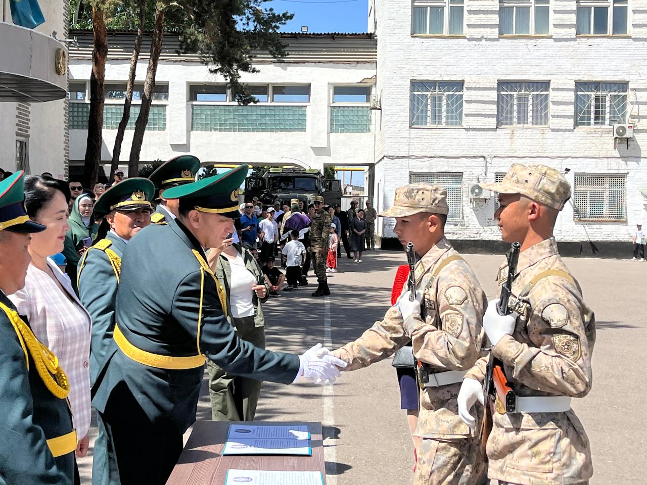 Otan qorǵaýshylar ant qabyldady