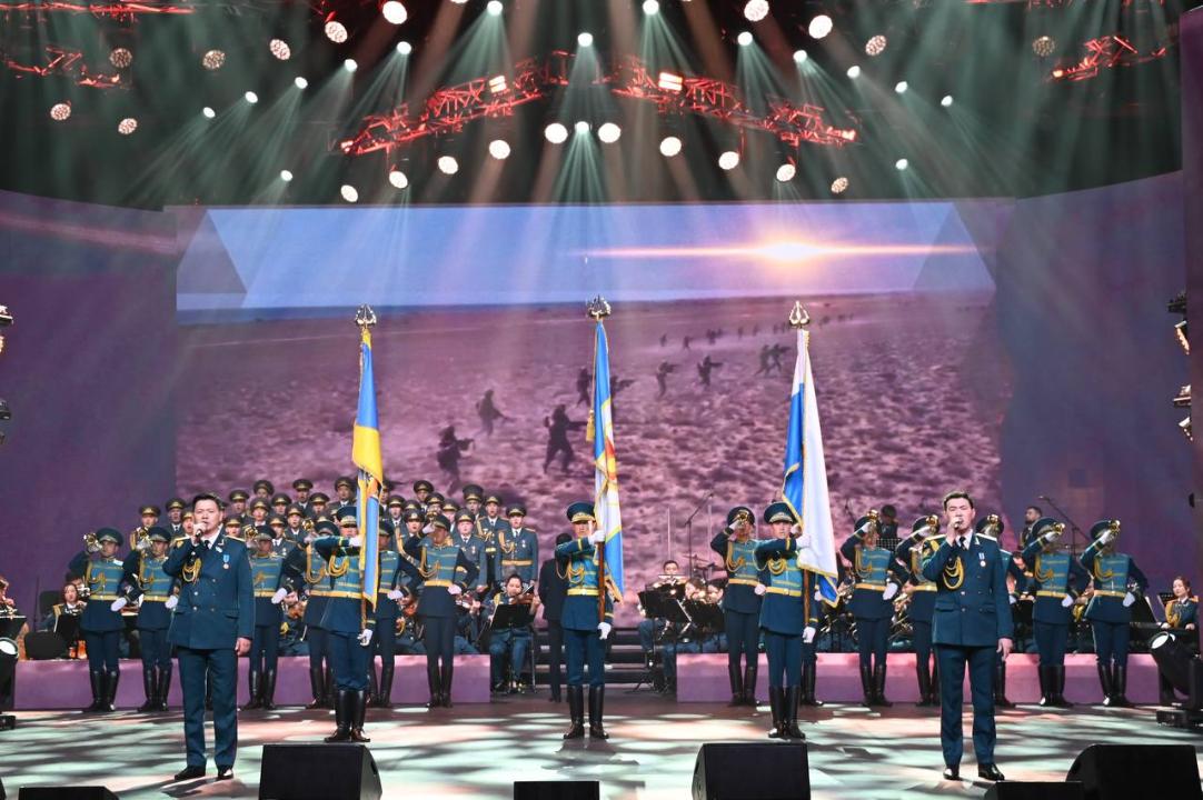 Elordada «Qazaq dalasy – Jeńistiń altyn besigi» atty merekelik konsert ótti