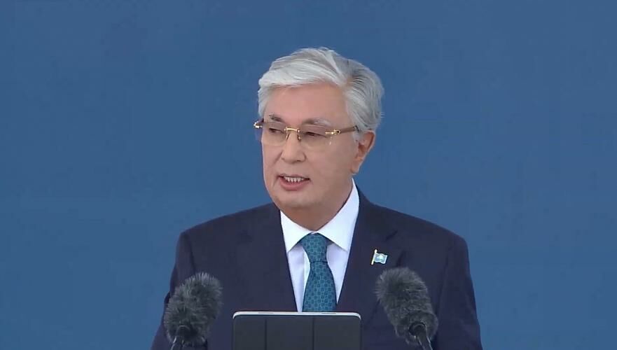 Memleket basshysy armııa qýaty temirdeı tártippen nyǵaıatynyn aıtty