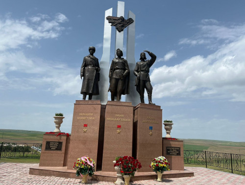 Túrkistan oblysynda batyr qyzdarǵa arnalǵan eskertkish ashyldy