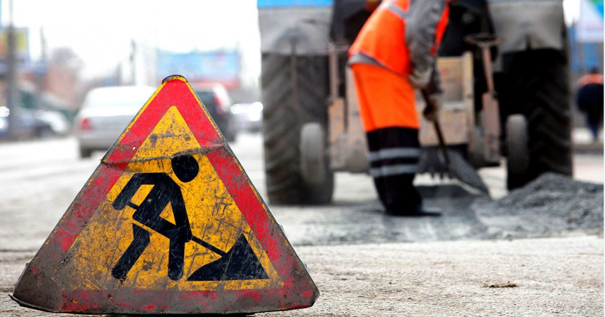 Astanada birqatar kóshede qozǵalys shekteledi