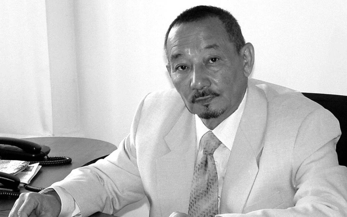 Kók túriktiń kıesi qonǵan