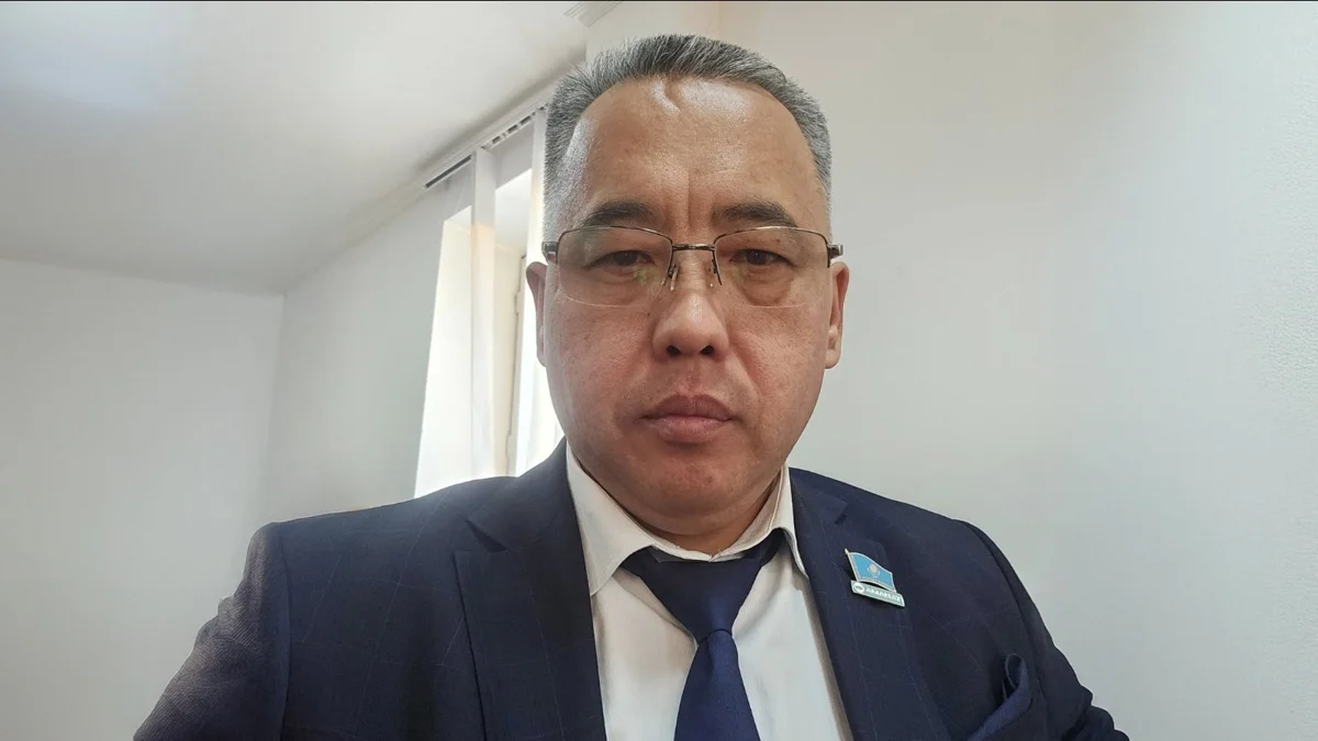 Tarazda máslıhat depýtaty soqqyǵa jyǵyldy