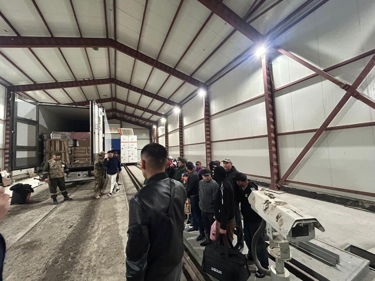 Jaısańdaǵy bekette zańsyz mıgranttar ustaldy