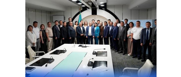 Sý mamandarynyń ekinshi toby Qytaıǵa oqýǵa attandy