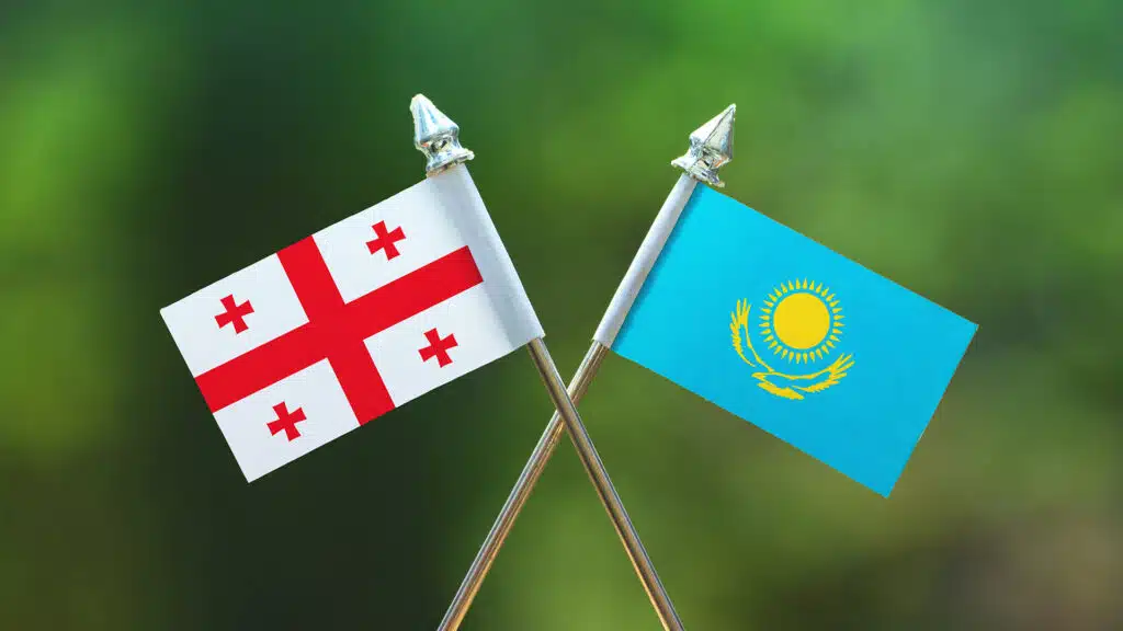 Grýzııa qazaqstandyqtarǵa shekaradan ótýge nege shekteý qoıdy