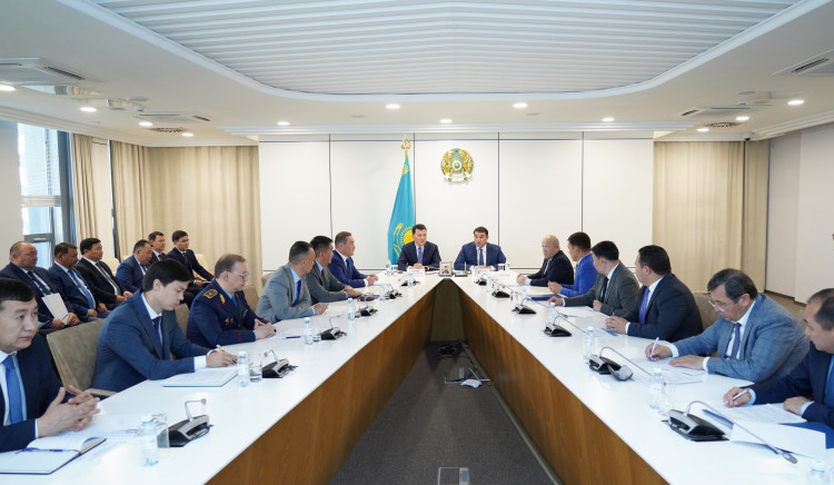 Ishki saıasat máseleleri talqylandy