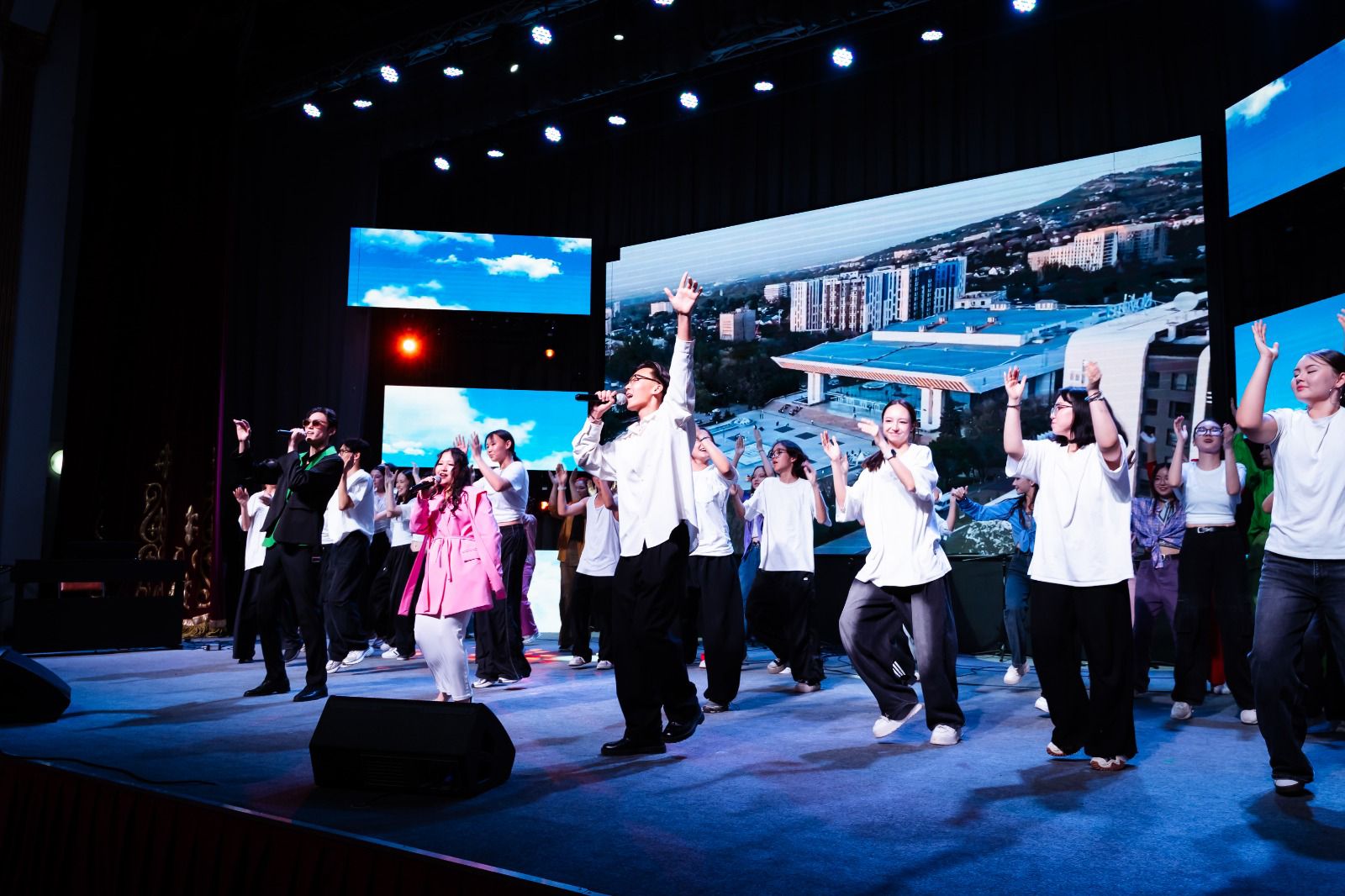 Almatyda «Jas Gala» stýdentter  festıvali ótti