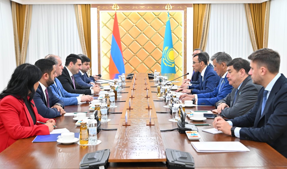 Senimge qurylǵan saıası dıalog