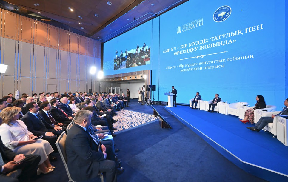 Jańa tujyrymdamany ázirleýge qatysady