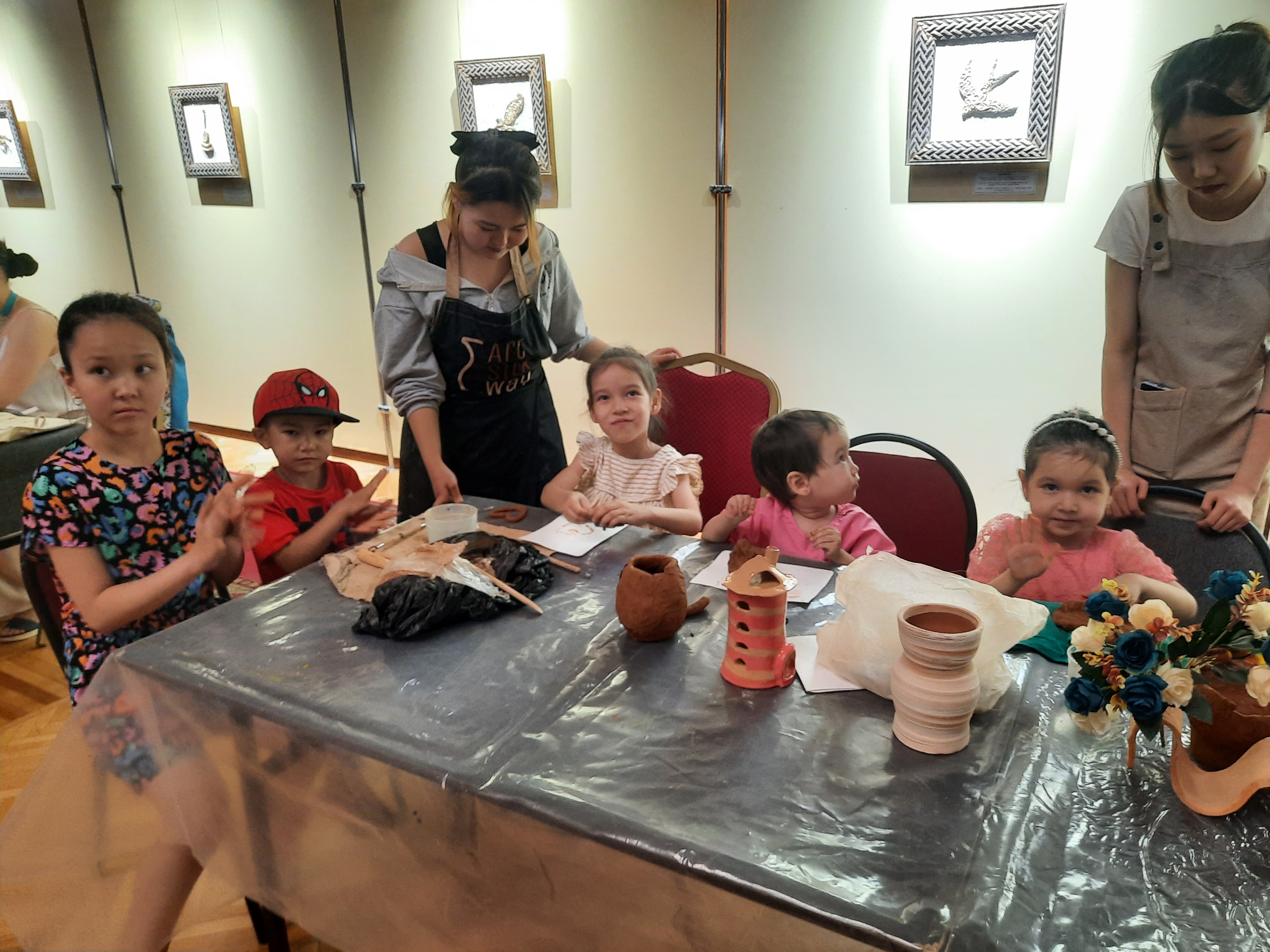 Almatyda bir túnde 20 myń adam mýzeıge  bardy