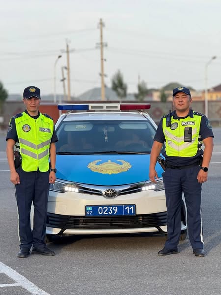 Qyzylordada polıseıler eki adamdy órtten qutqardy