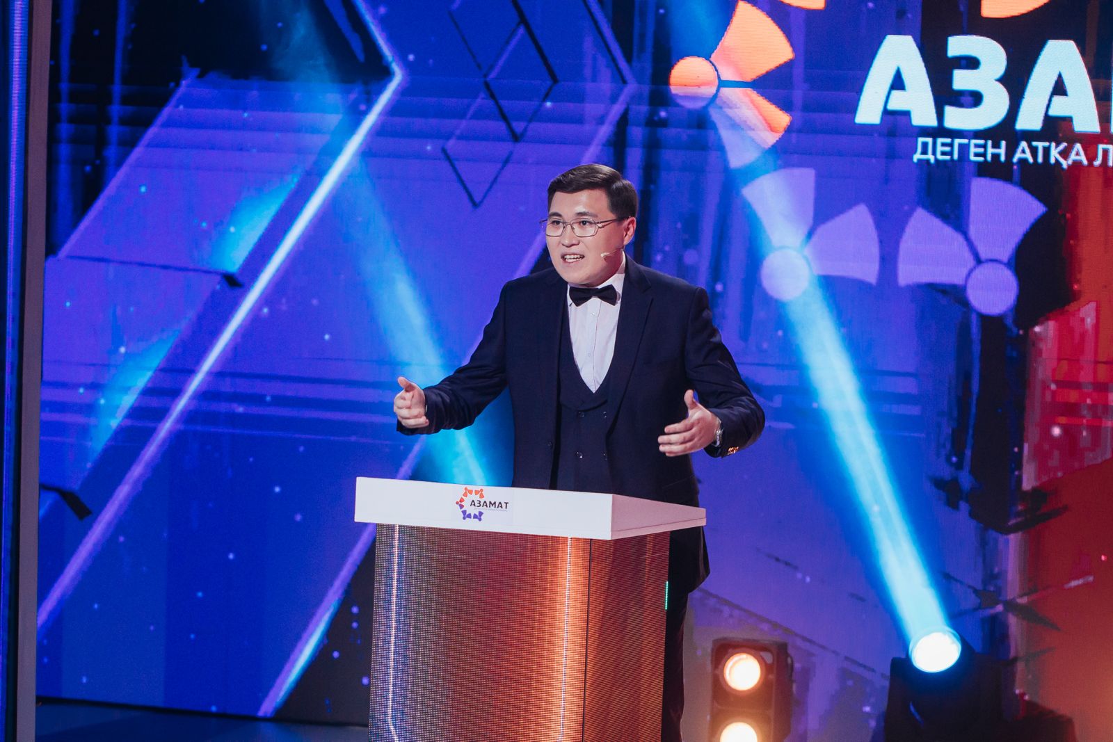 «Azamat» pikirsaıysynda aýyl men qala arasyndaǵy bilim berý teńsizdigi talqylandy