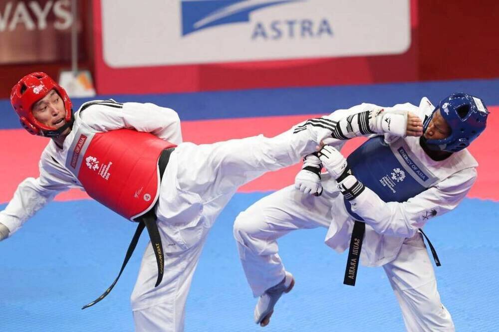 Ádilet Bazarbaev Amerıkada altyn aldy