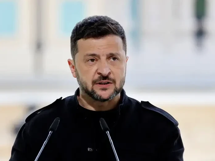 Zelenskıı jańa kezdesý ótkizýge nıetti