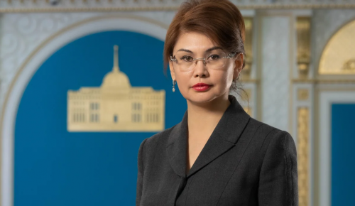 Aıda Balaeva mádenıet jáne óner salasynyń qyzmetkerlerin kásibı merekesimen quttyqtady