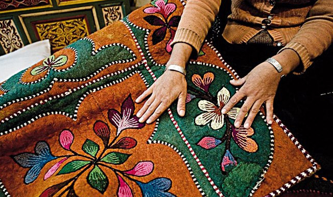 Otandyq qolóner sheberleri syrtqy naryqqa shyqty