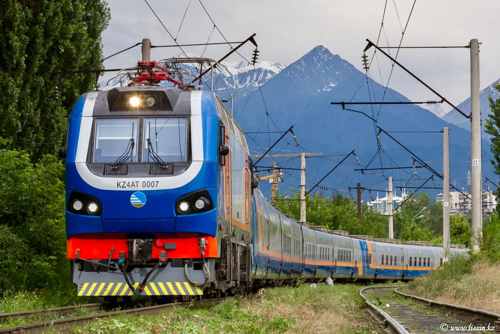 Depýtattar Taldyqorǵan - Tekeli arasynda jolaýshylar poıyzyn iske qosýdy usyndy