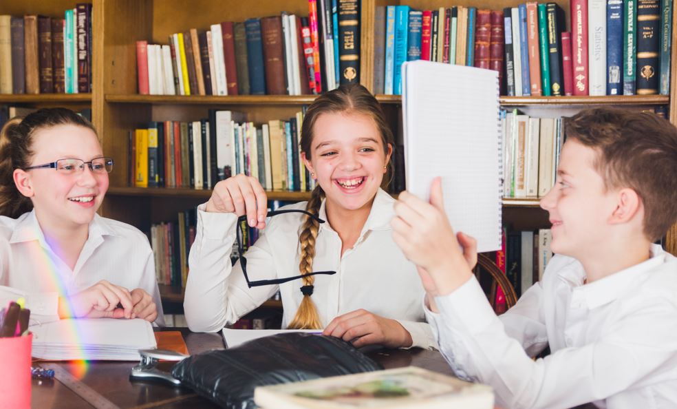 Keleshekke qyzmet – mektepte mamandyq tańdaýdan bastalady