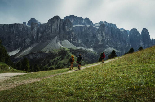 Almatyda taýǵa shyqqandardy tirkeıtin alǵashqy qurylǵy ornatyldy