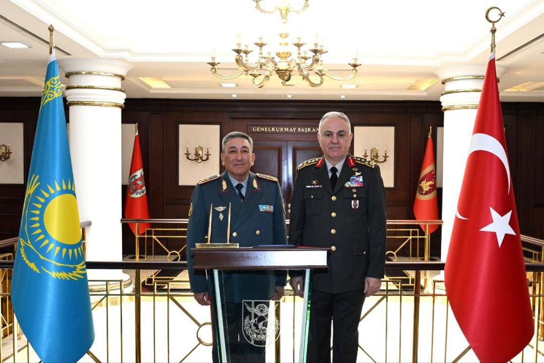 Qazaqstan Qarýly kúshteriniń delegasııasy Túrkııaǵa bardy