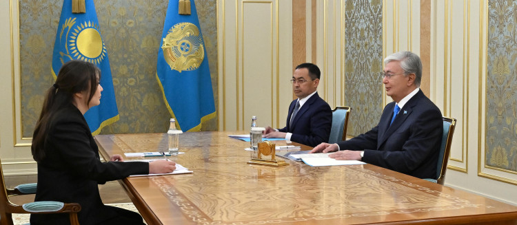 Prezıdent Bala quqyqtary jónindegi ýákildi qabyldady