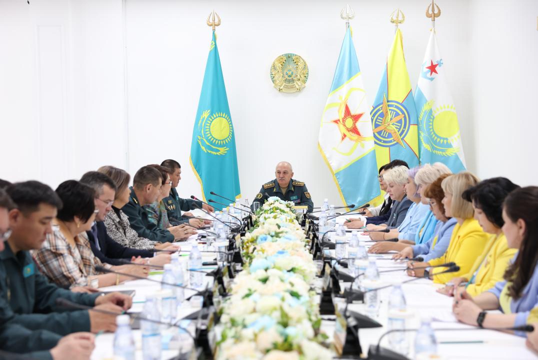 Astanada sarbazdar analarynyń forýmy ótti: dıalog, senim, is-áreket