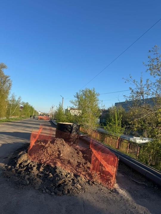 Makınsk qalasynda sý qubyrlaryn jańǵyrtý jobasy qarqyndy júrip jatyr