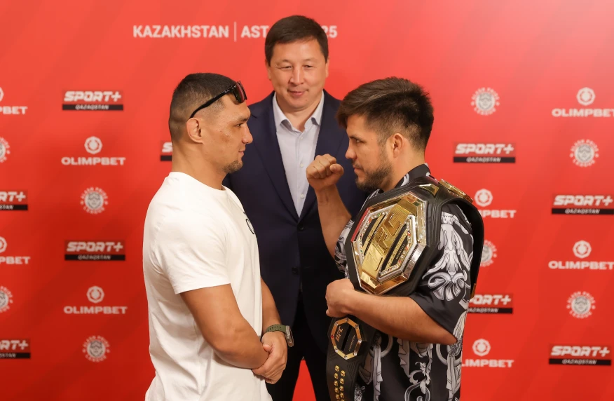 UFC chempıondary Astanada aıqasqa túsedi